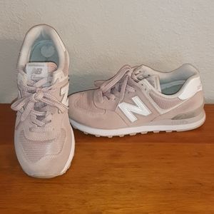 New Balance Classic 574 Women's 7.5